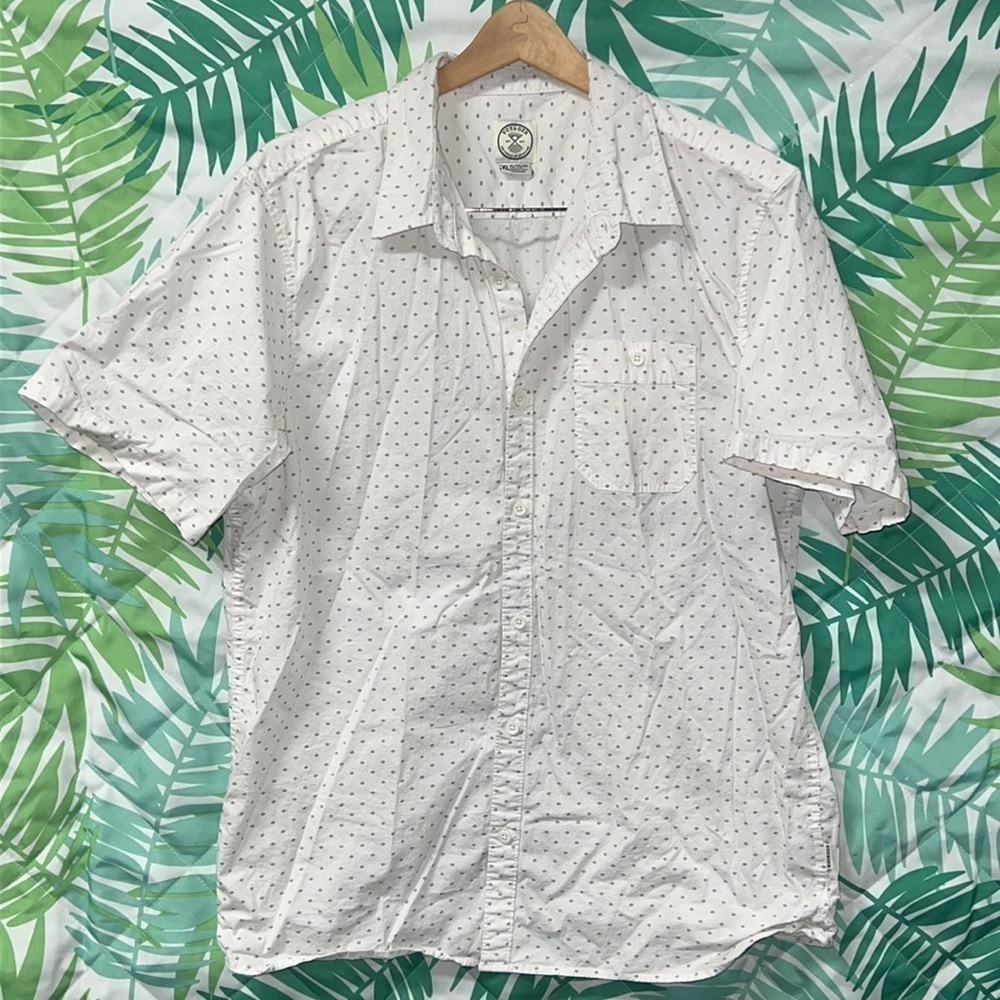Voyager Men's Stretch Woven Short Sleeve Button Up Shirt - White. Size XL